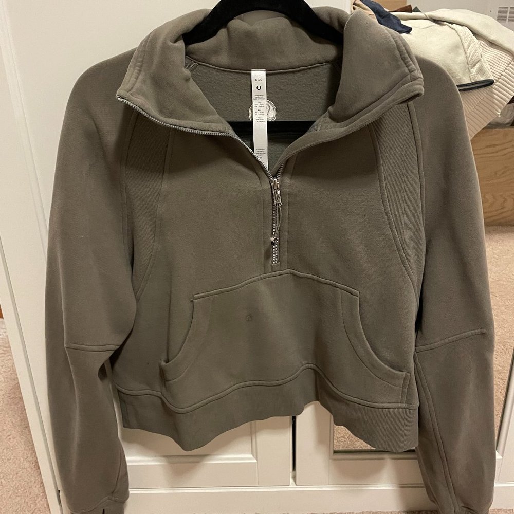 Lululemon scuba half zipped